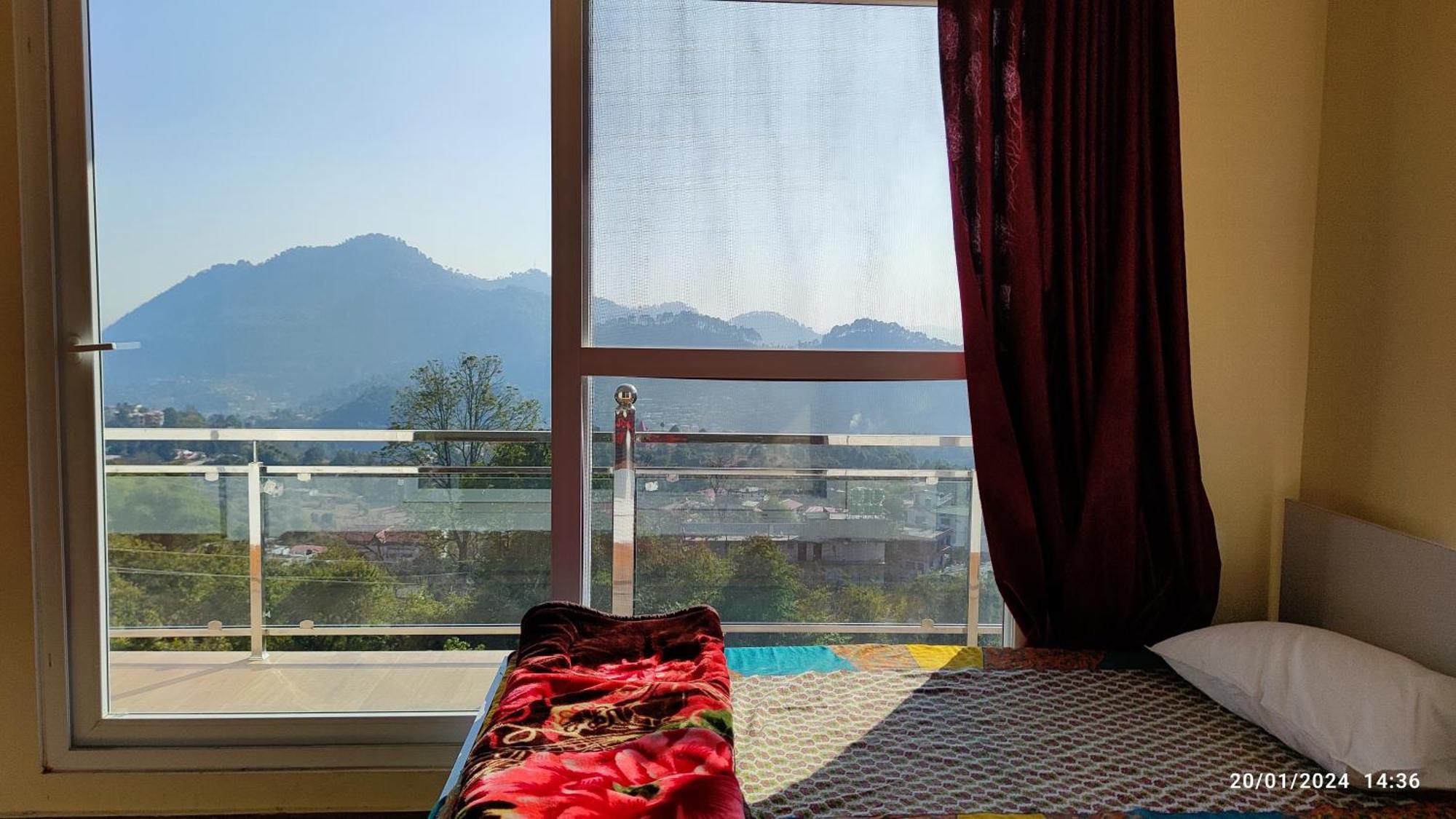 Host Labs Homestay - Premium View Bhimtal Luaran gambar