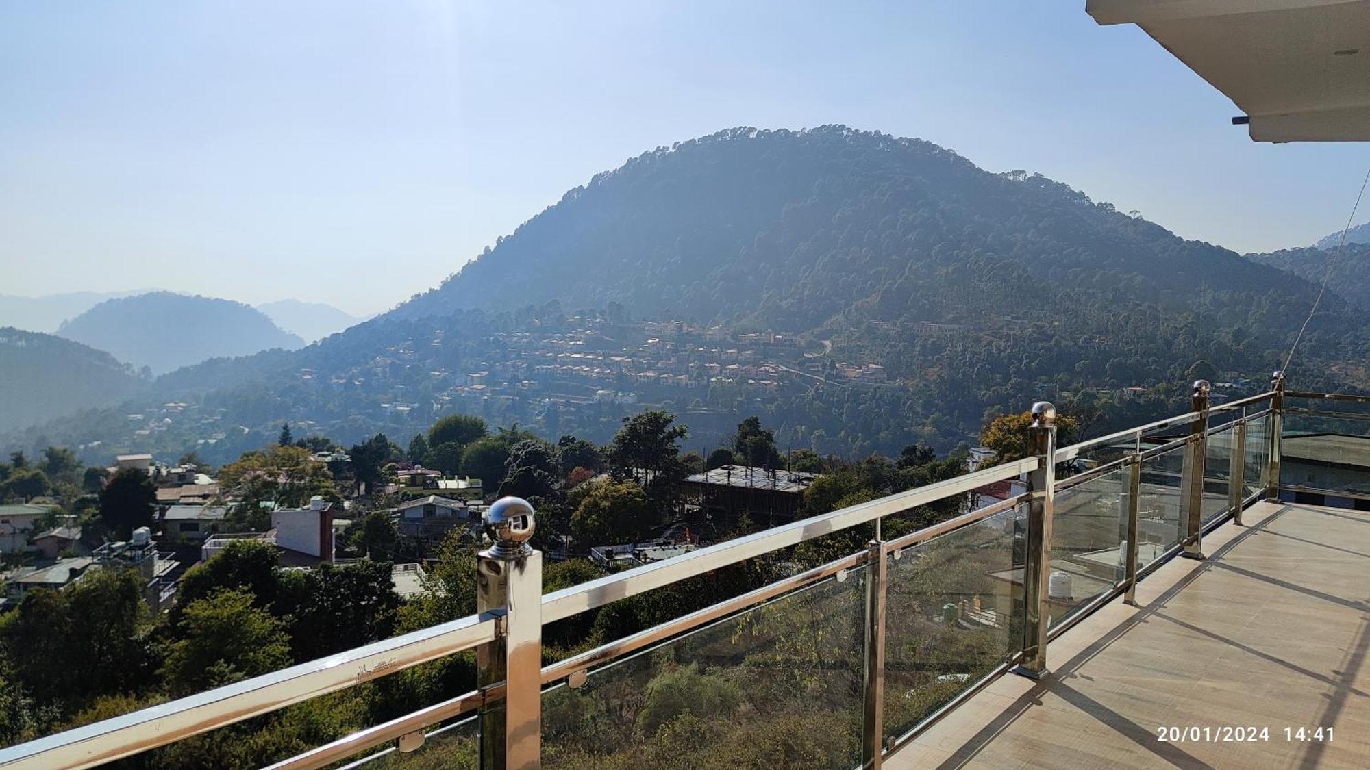 Host Labs Homestay - Premium View Bhimtal Luaran gambar